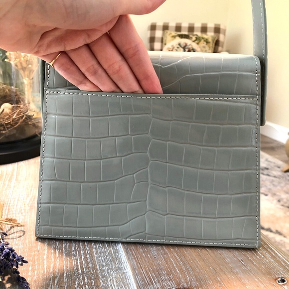 A.Cloud brand Mid Book Locker Box Bag Leather in Fog Green satchel - Picture 6 of 7